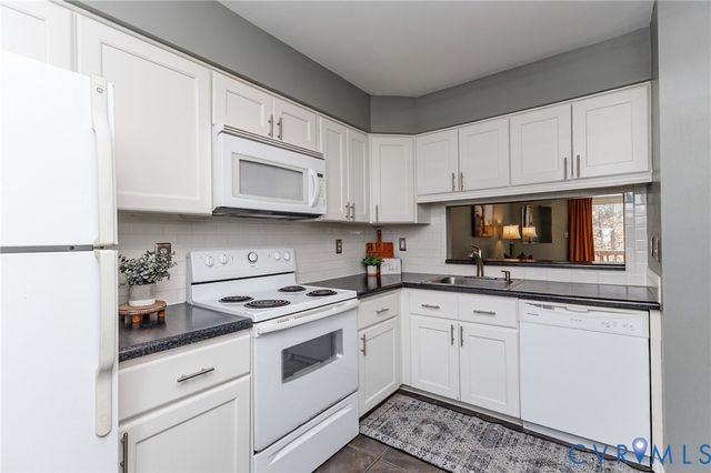 14723 Beacon Hill Ct, Midlothian, VA 23112