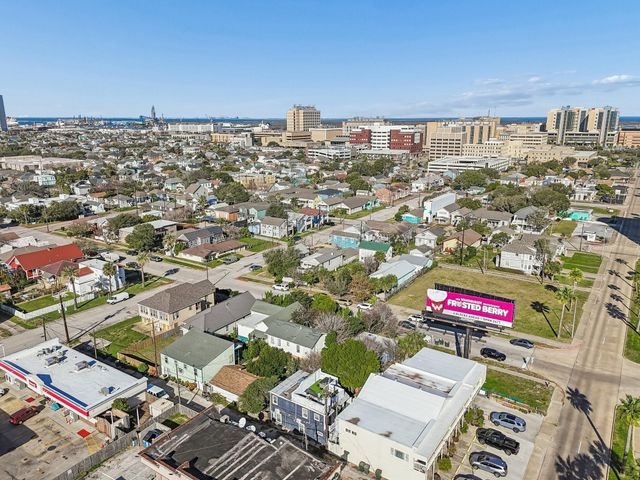 609 Sealy Street, Galveston, TX 77550