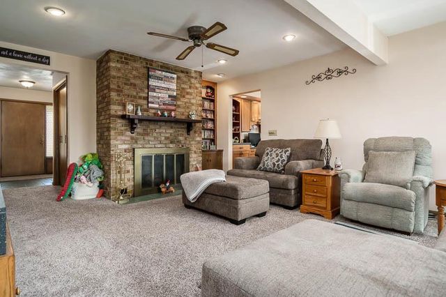 726 E Petunia Lane, Beloit, WI 53511