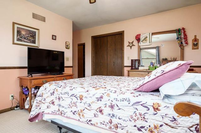 726 E Petunia Lane, Beloit, WI 53511