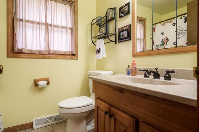 726 E Petunia Lane, Beloit, WI 53511