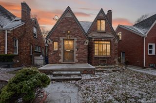 9495 Lakepointe Street, Detroit, MI 48224