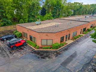 111 Erick Street 131, Crystal Lake, IL 60014
