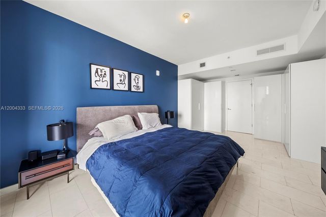 1010 Brickell Ave 3904, Miami, FL 33131