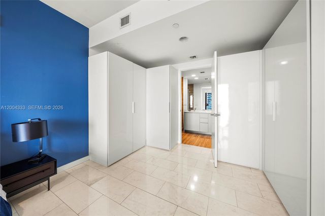 1010 Brickell Ave 3904, Miami, FL 33131