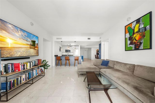 1010 Brickell Ave 3904, Miami, FL 33131