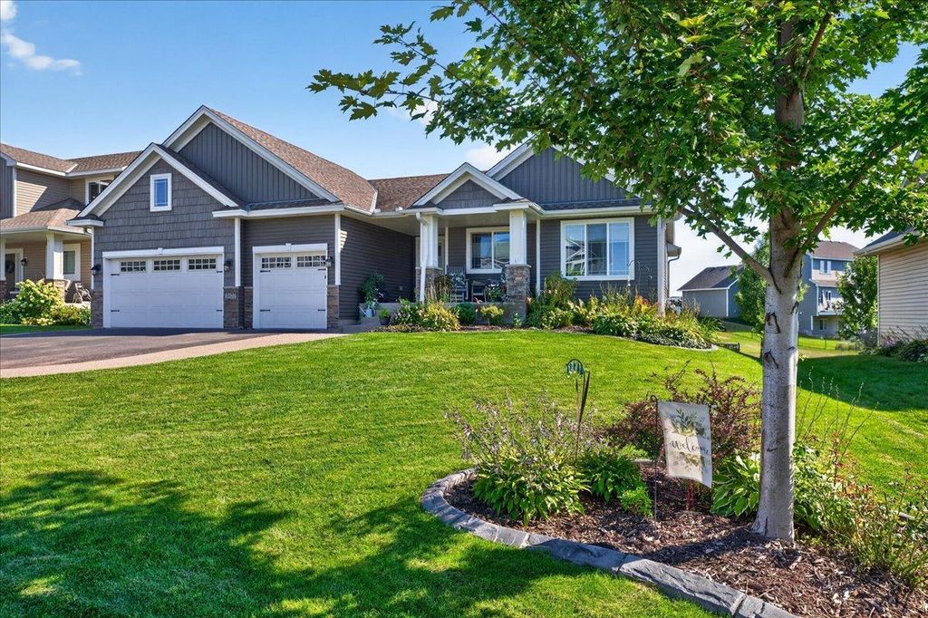 2020 Red Oak Lane, Hugo, MN 55038 — photo 2