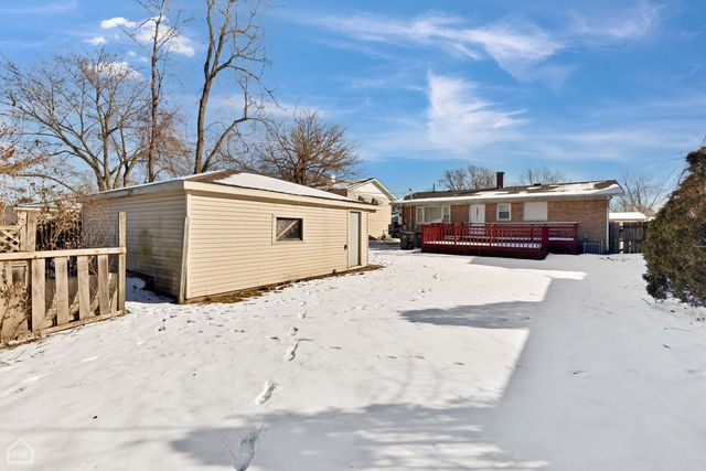 15666 Woodlawn East Avenue, South Holland, IL 60473