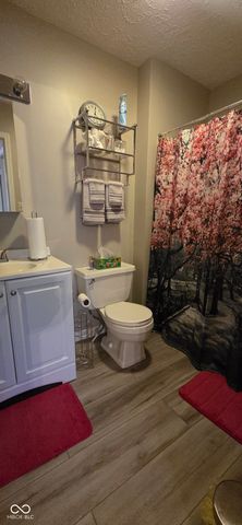 8043 Valley Farms Lane, Indianapolis, IN 46214