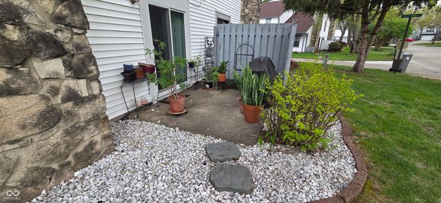 8043 Valley Farms Lane, Indianapolis, IN 46214