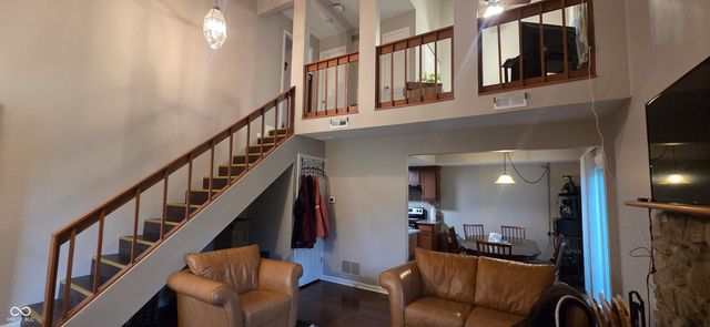 8043 Valley Farms Lane, Indianapolis, IN 46214