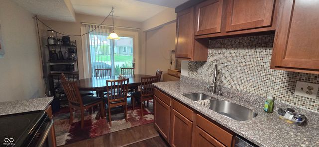 8043 Valley Farms Lane, Indianapolis, IN 46214