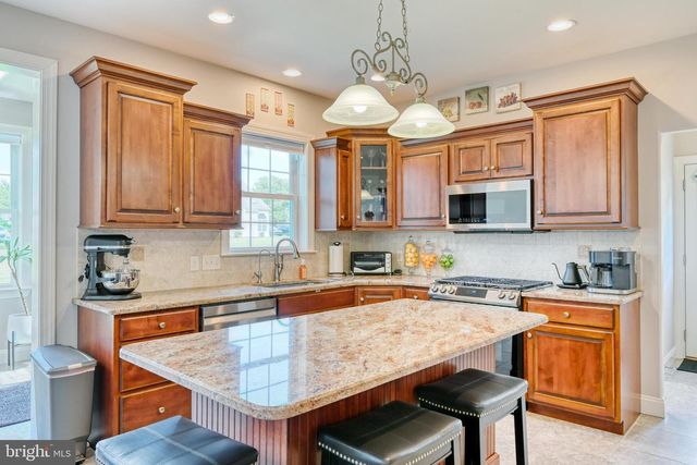 138 CONNECTICUT AVE, Reading, PA 19608