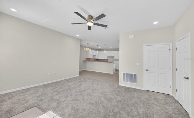 176 HOLLY VILLAGE DRIVE, Davenport, FL 33837