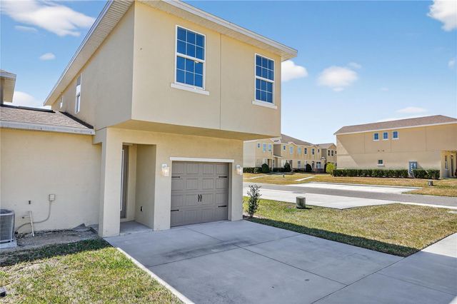 176 HOLLY VILLAGE DRIVE, Davenport, FL 33837