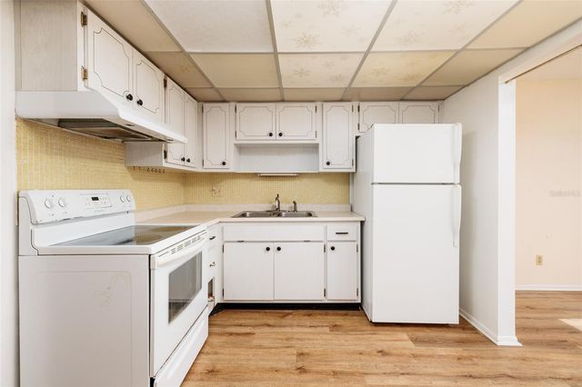4715 BAY STREET NE 222, St Petersburg, FL 33703