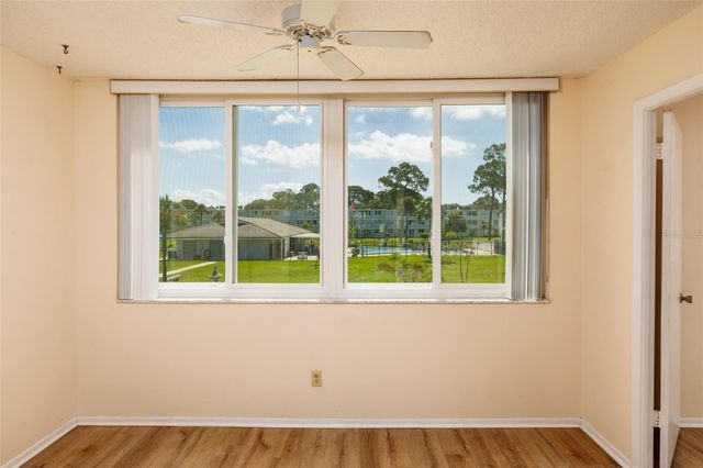 4715 BAY STREET NE 222, St Petersburg, FL 33703
