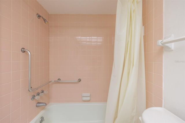 4715 BAY STREET NE 222, St Petersburg, FL 33703