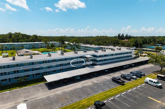4715 BAY STREET NE 222, St Petersburg, FL 33703