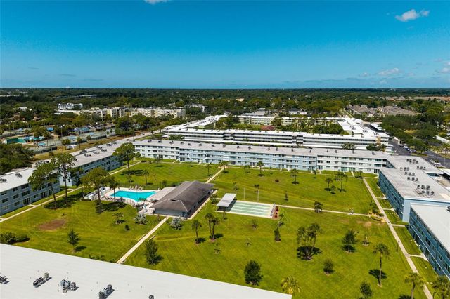 4715 BAY STREET NE 222, St Petersburg, FL 33703