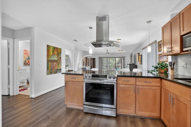 21911 Cypress Drive 47- H, Boca Raton, FL 33433