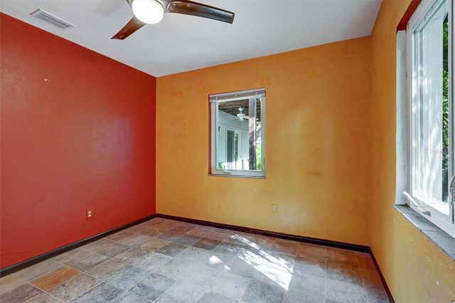 151 20TH AVENUE S, St Petersburg, FL 33705