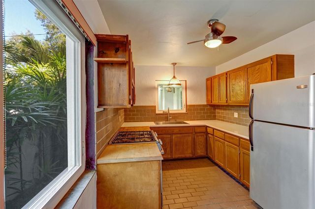 151 20TH AVENUE S, St Petersburg, FL 33705