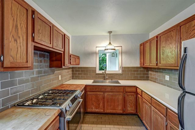 151 20TH AVENUE S, St Petersburg, FL 33705