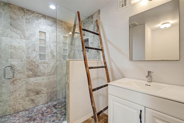 151 20TH AVENUE S, St Petersburg, FL 33705