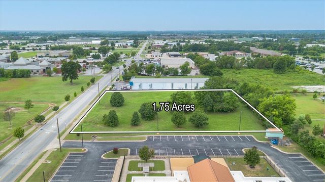 SE 28th Street, Bentonville, AR 72712
