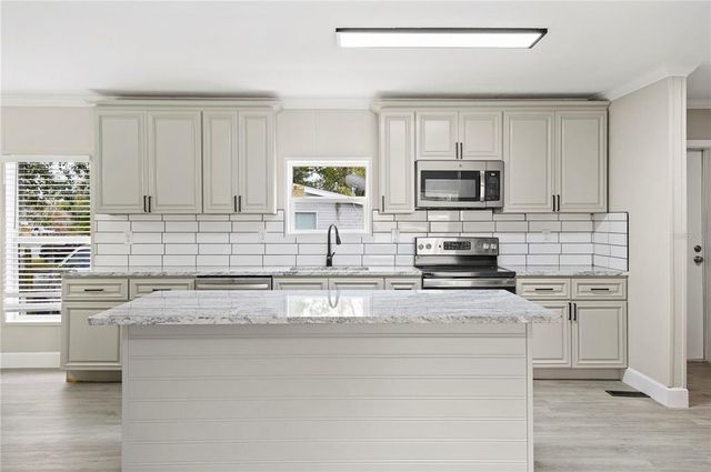 3046 CRYSTAL HILLS DRIVE, Lakeland, FL 33801