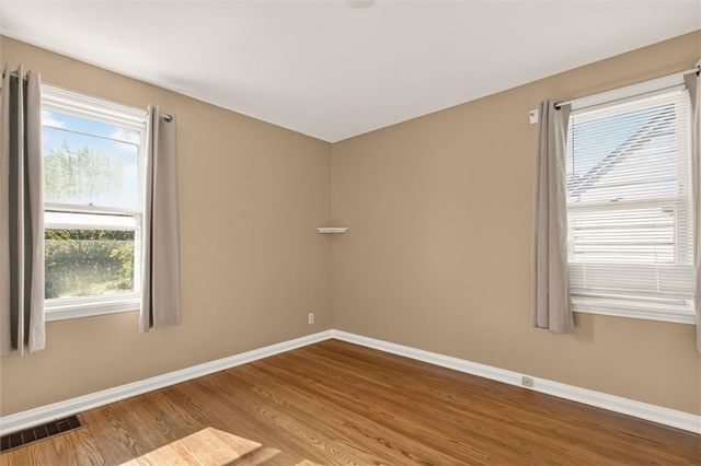 97 Glenthorne Rd, Rochester, NY 14615