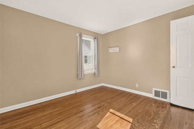 97 Glenthorne Rd, Rochester, NY 14615