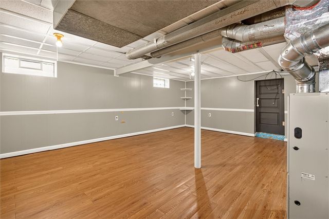 97 Glenthorne Rd, Rochester, NY 14615