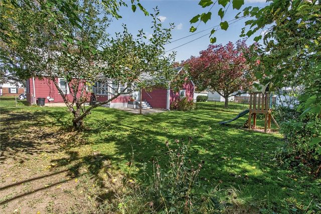 97 Glenthorne Rd, Rochester, NY 14615