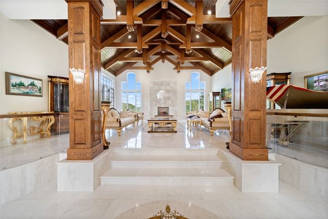 2310 NE Lakeridge Place, North Liberty, IA 52317