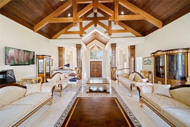 2310 NE Lakeridge Place, North Liberty, IA 52317