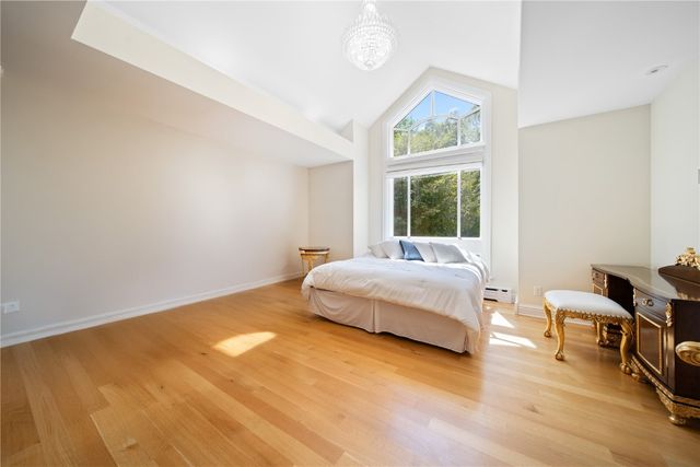 2310 NE Lakeridge Place, North Liberty, IA 52317