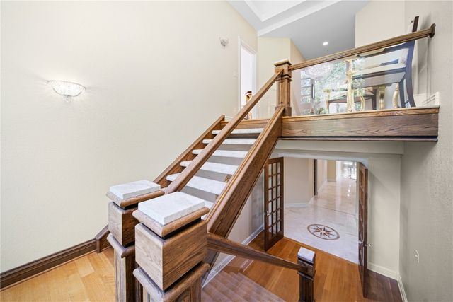 2310 NE Lakeridge Place, North Liberty, IA 52317