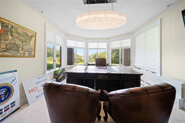 2310 NE Lakeridge Place, North Liberty, IA 52317