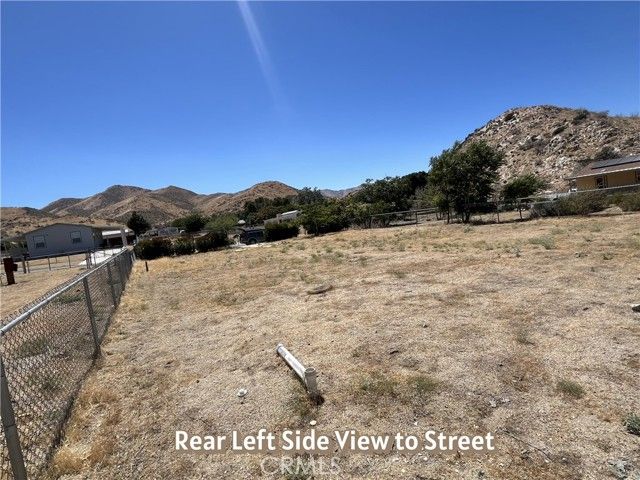8313 Wildmint Drive, Lake Isabella, CA 93240