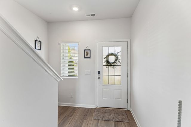 3341 Steadman St, Columbia, TN 38401