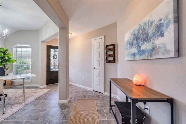 154 Screech Owl DR, Kyle, TX 78640
