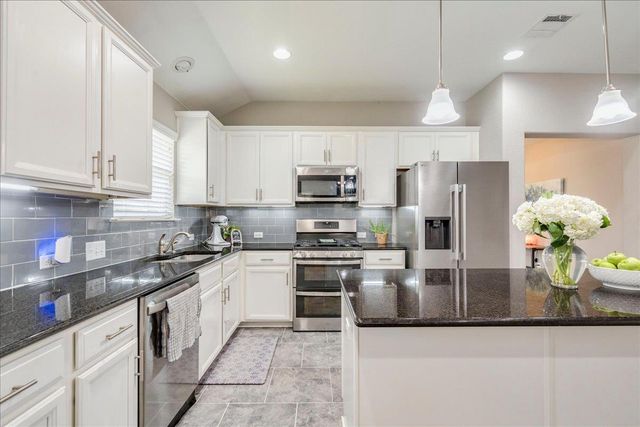 154 Screech Owl DR, Kyle, TX 78640