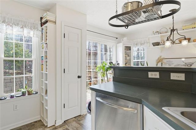 2531 Thorngate Drive, Acworth, GA 30101