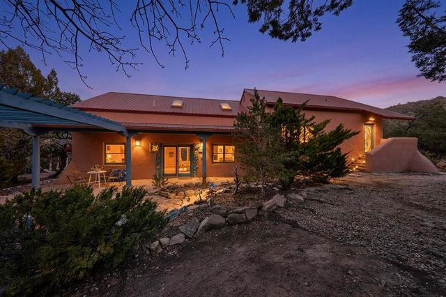 200 Ojo De La Vaca, Santa Fe, NM 87508