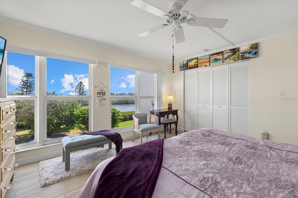 Image 24 of property listing at 3240 GULF OF MEXICO DRIVE B402, Longboat Key, FL 34228