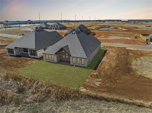 19400 S Country Drive, Edmond, OK 73012