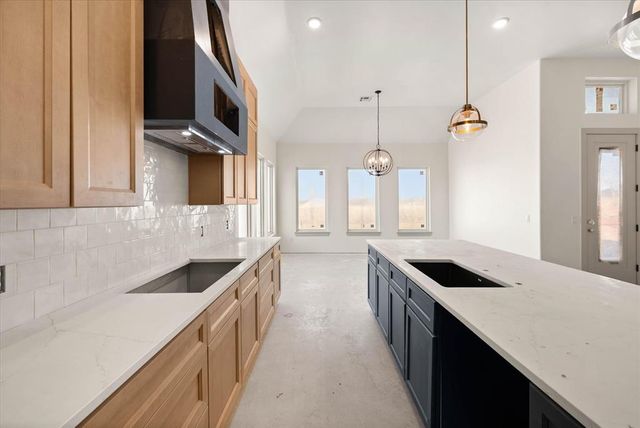 19400 S Country Drive, Edmond, OK 73012