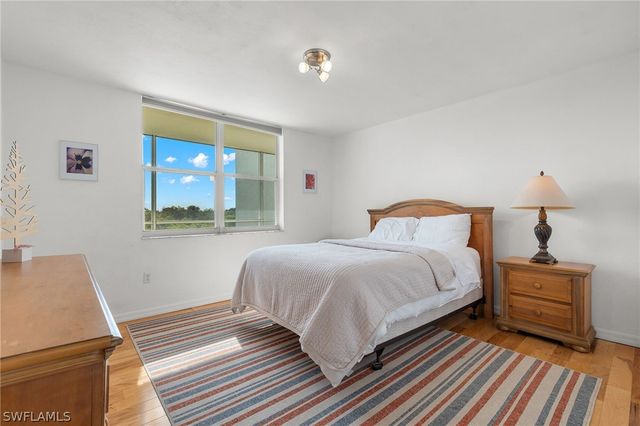 290 Naples Cove DR 2602, Naples, FL 34110